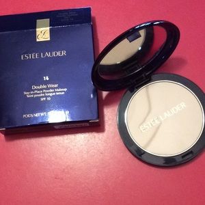 Estée Lauder Double Wear Pressed Powder in SAND